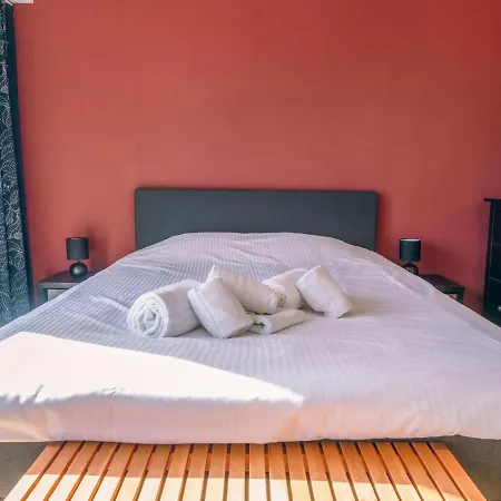 Rooftop Breeze With Parking By Interhome Apartment *